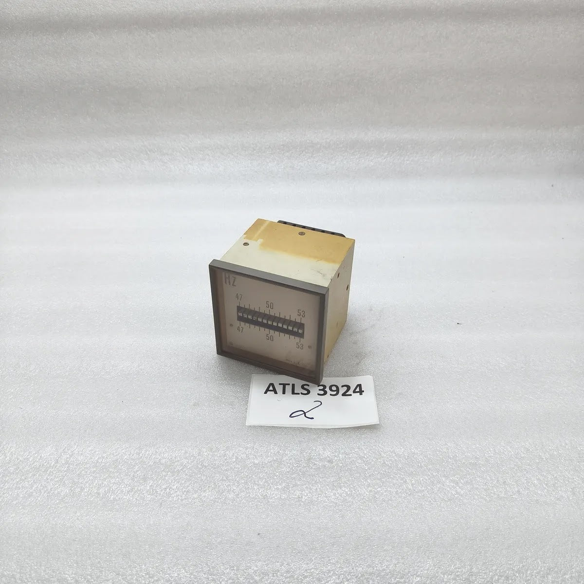 VUMA 001826 Vibrating Reed Frequency Meter 47-53Hz 100V