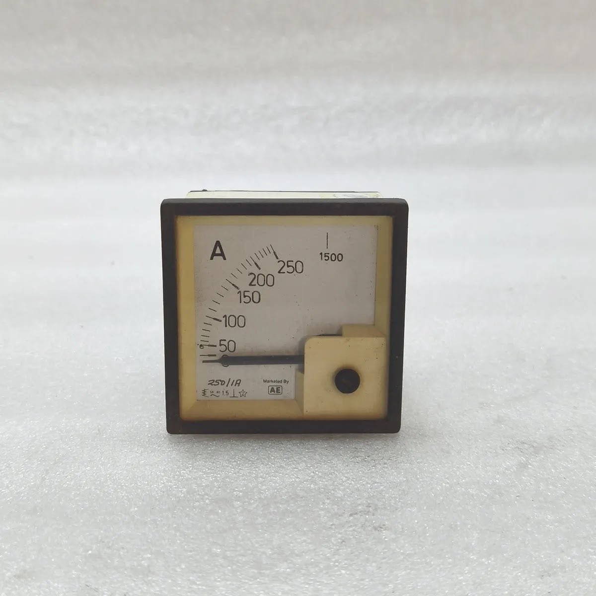 AE Moving Iron Panel Ammeter 250/1A 0-250A