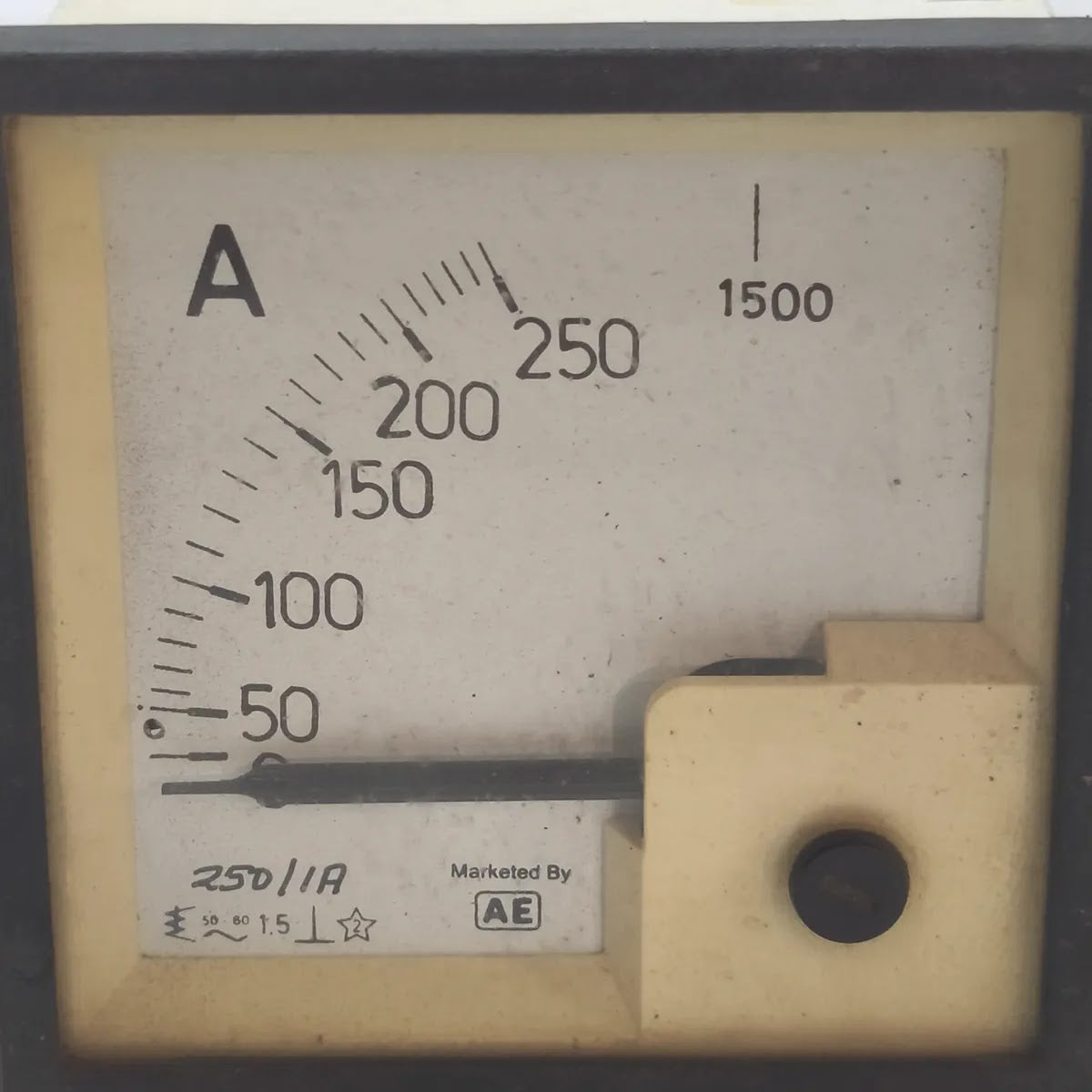 AE Moving Iron Panel Ammeter 250/1A 0-250A