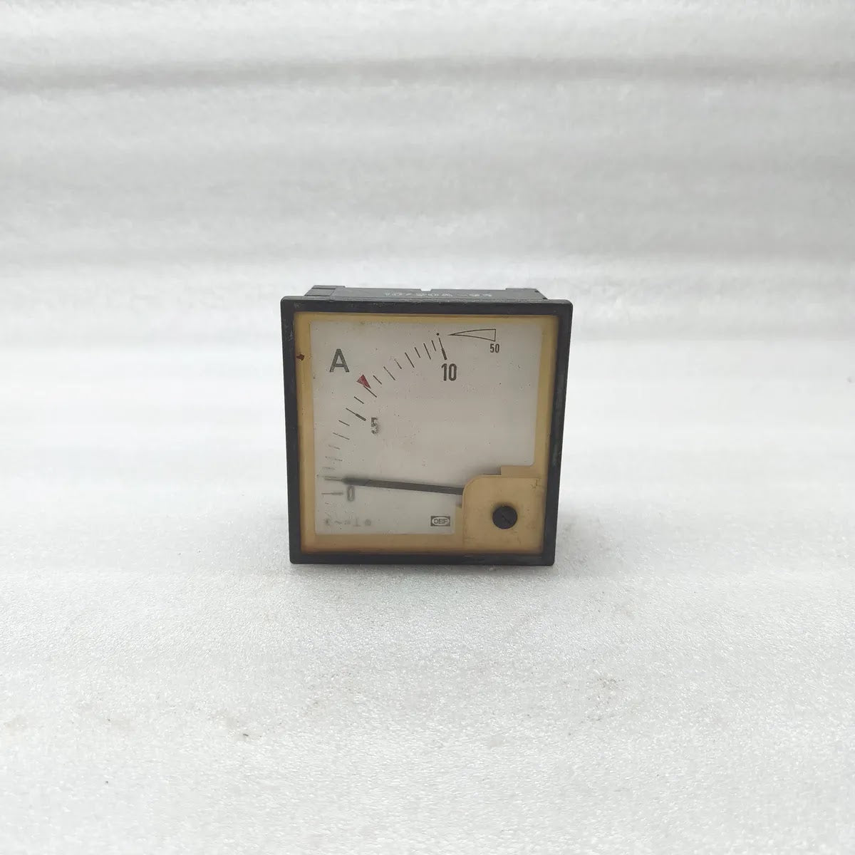 DEIF 10/20A-95 Moving Iron Panel Ammeter 0-10A AC