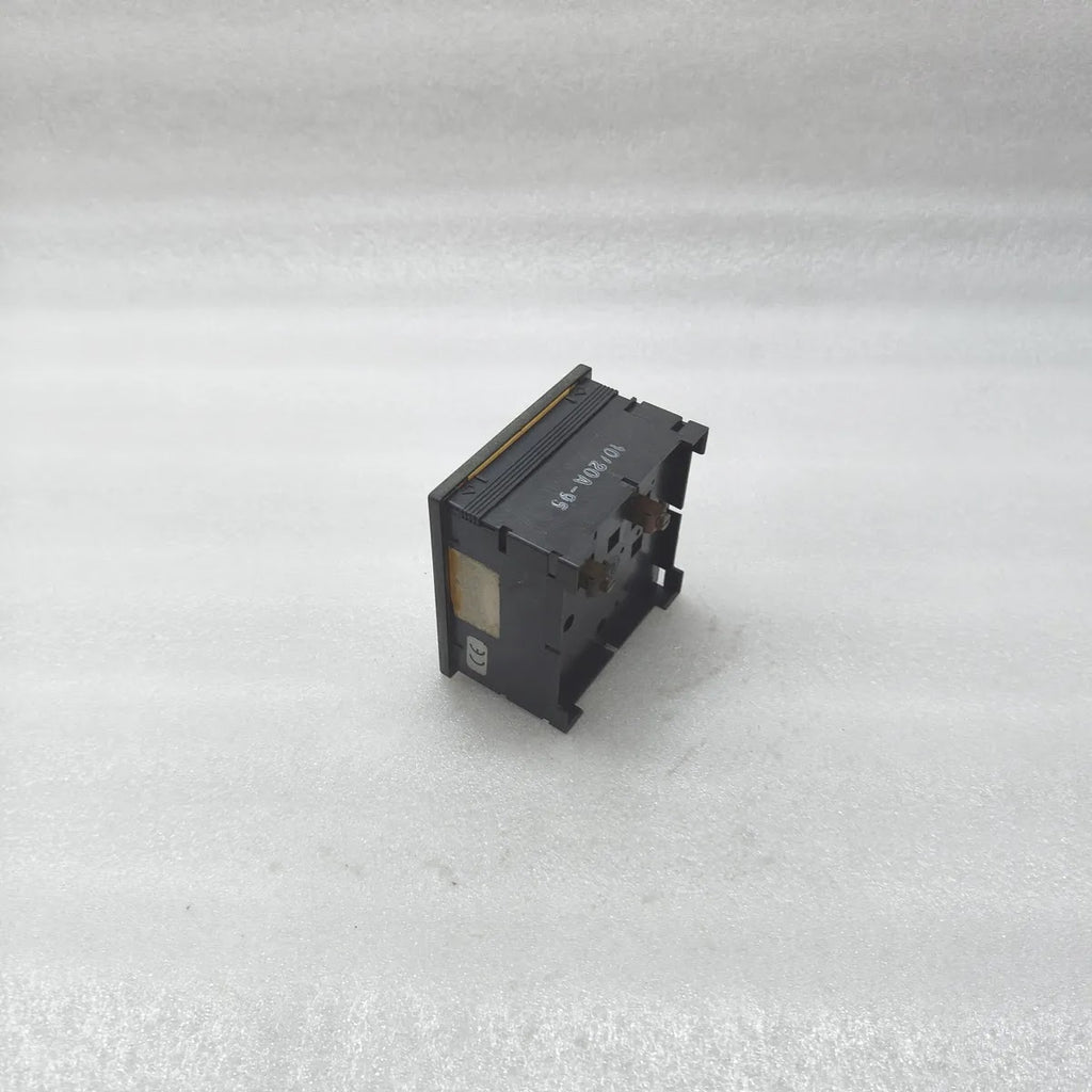 DEIF 10/20A-95 Moving Iron Panel Ammeter 0-10A AC