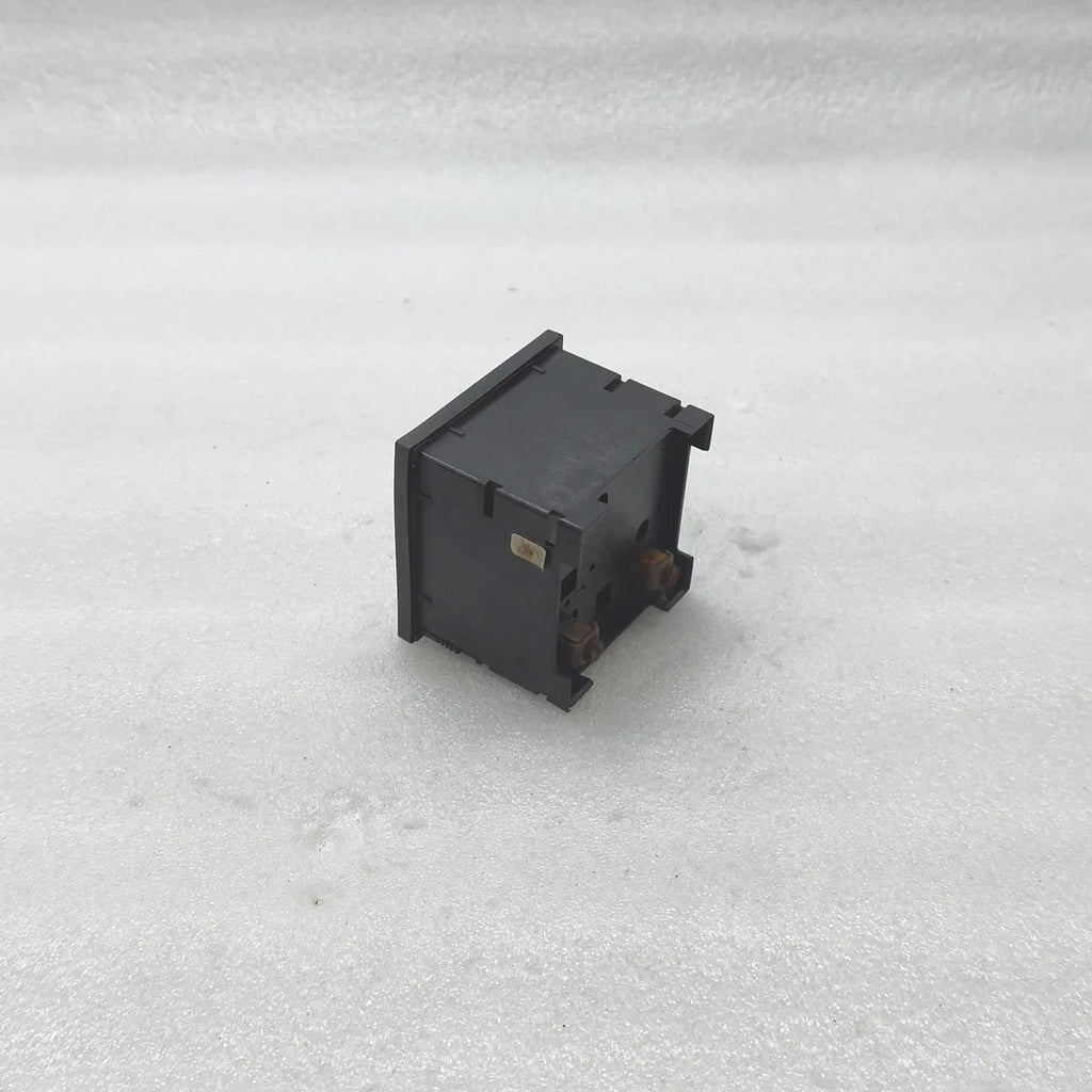 DEIF Quadratic Analogue DC Panel Meter 0-9 Scale Class 1.5