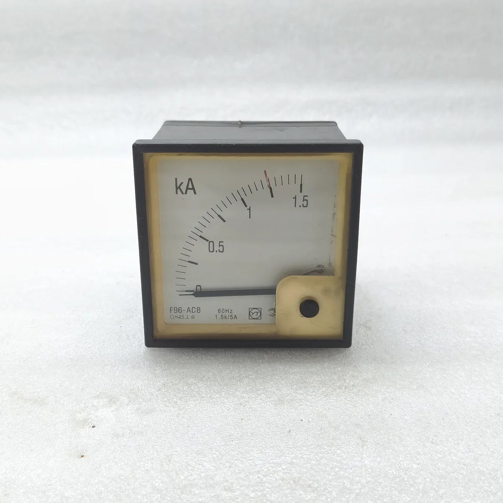 SHANGHAI YITAI F96-ACB Analog Panel Ammeter 1.5kA/5A 60Hz