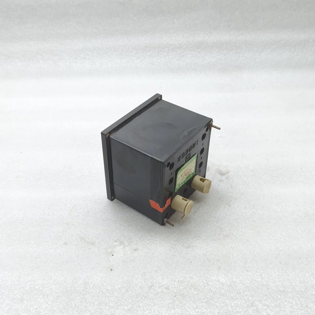 SHANGHAI YITAI F96-ACB Analog Panel Ammeter 1.5kA/5A 60Hz