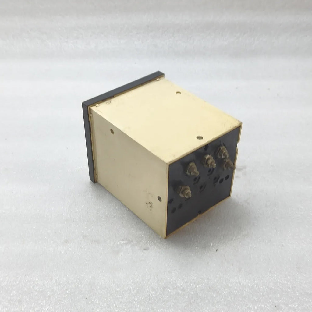 2200354 SPECIAL-T42 Power Factor Meter Cos Phi 3-5A 400V