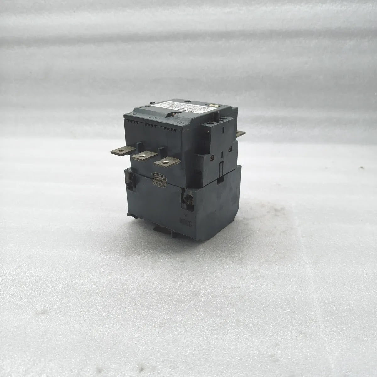 HYUNDAI HMC70W22 Magnetic Contactor 70A 3P 220V DAMAGED