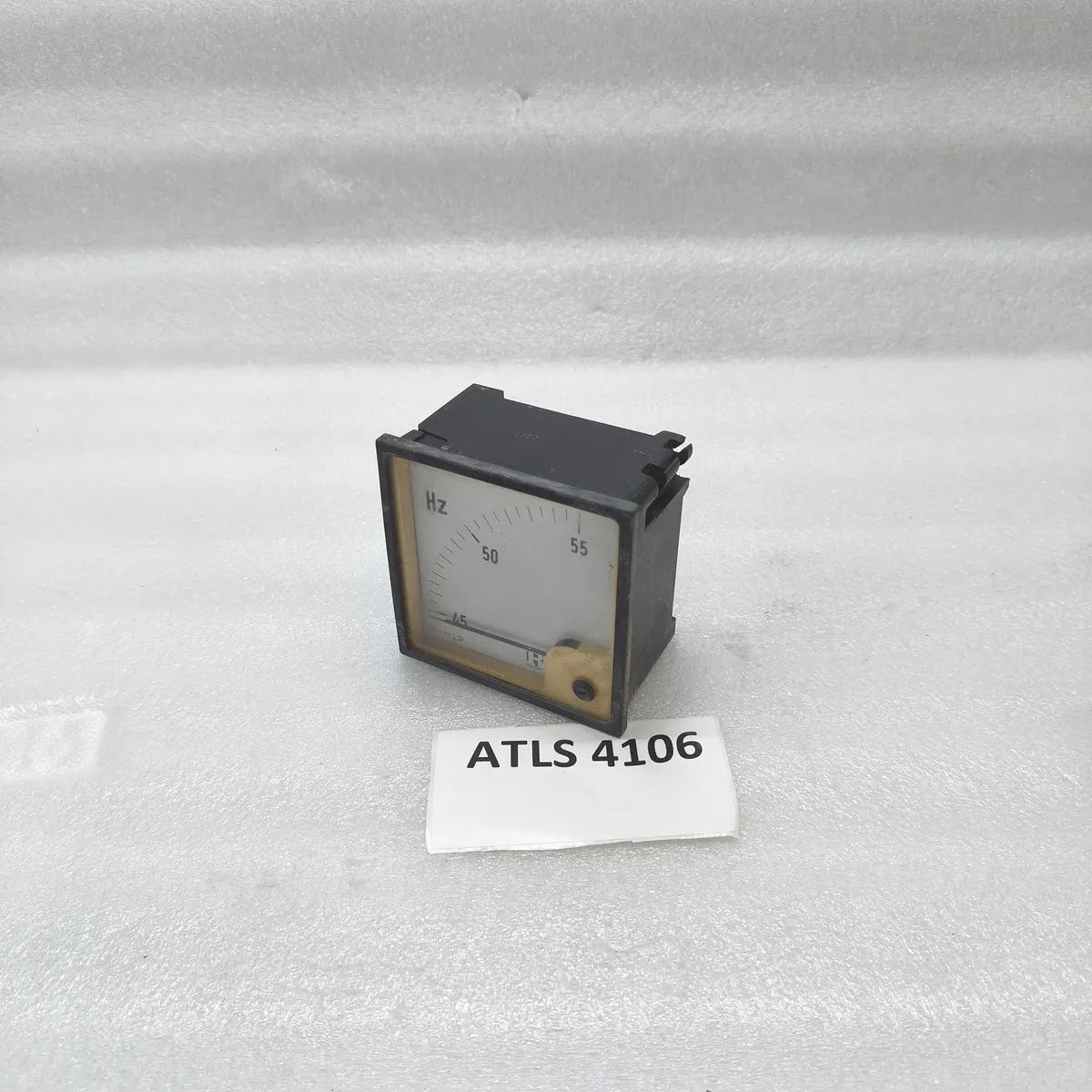 RISHABH Analogue Panel Frequency Meter 45-55Hz