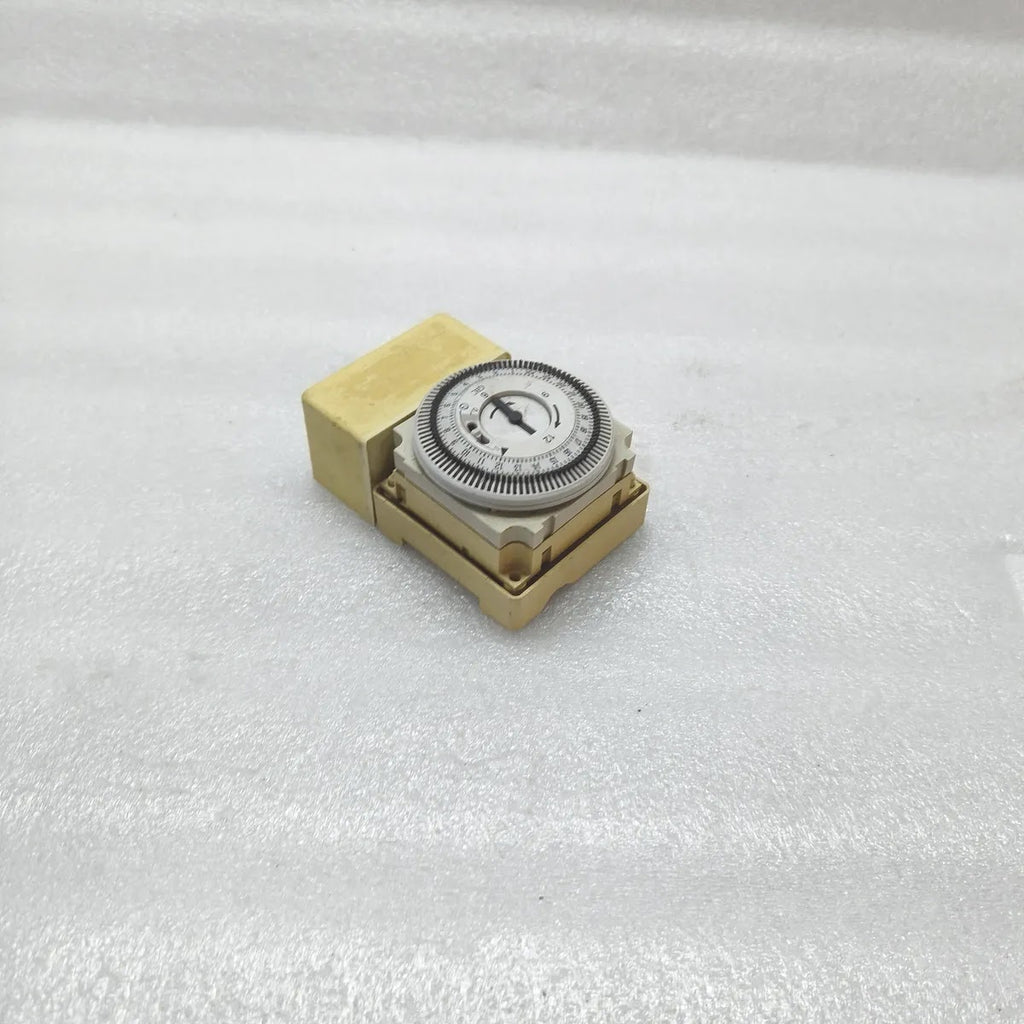 GIC Analogue Time Switch 24 Hour Daily Dial