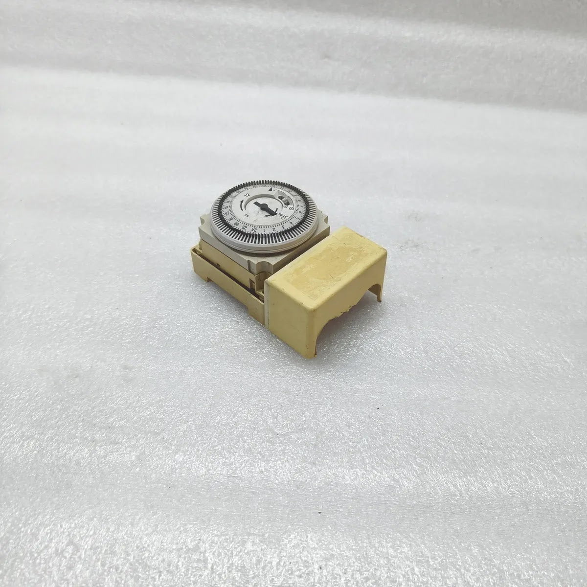 GIC Analogue Time Switch 24 Hour Daily Dial