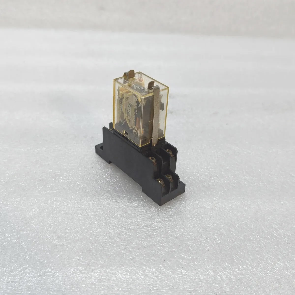 OMRON MY2N Miniature Power Relay DPDT 5A 100/110VAC