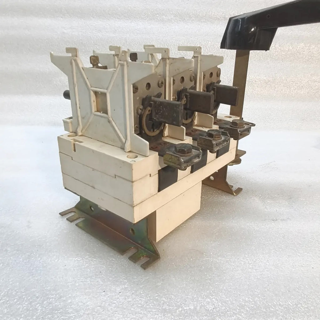 DCA NH T1 Fuse Switch Disconnector 3P 160A 500V