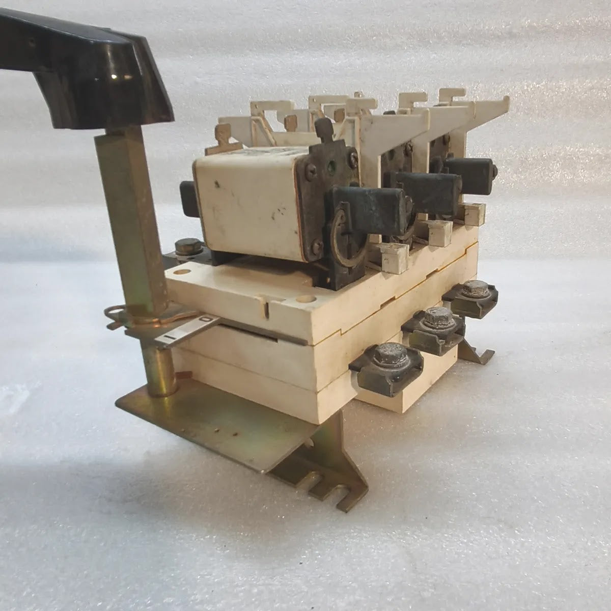 DCA NH T1 Fuse Switch Disconnector 3P 160A 500V