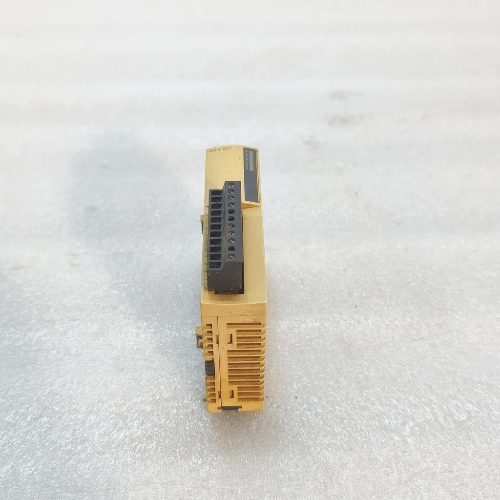 S Electric TWDDRA8RT Twido Relay Output Module 8 Outputs 2A