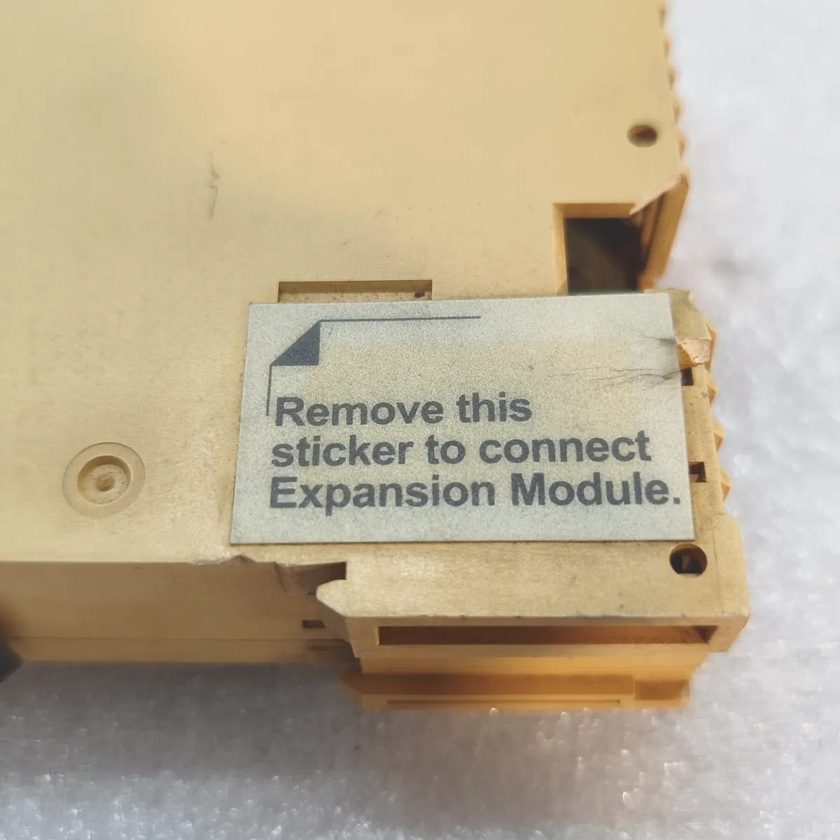 S Electric TWDDRA8RT Twido Relay Output Module 8 Outputs 2A