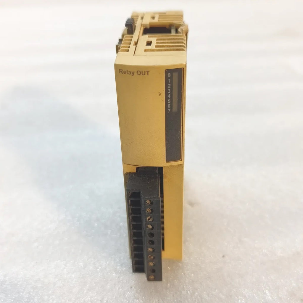 S Electric TWDDRA8RT Twido Relay Output Module 8 Outputs 2A