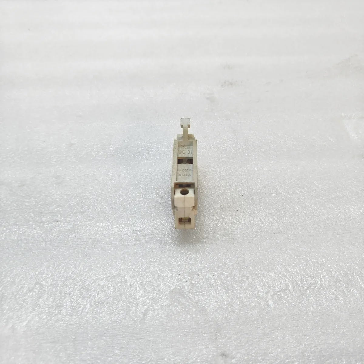 BC31 Cylindrical Fuse Holder 1-Pole 32A 660V