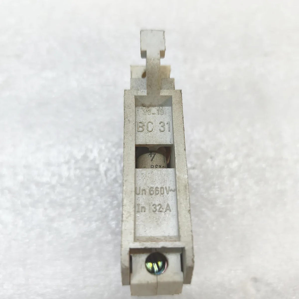 BC31 Cylindrical Fuse Holder 1-Pole 32A 660V