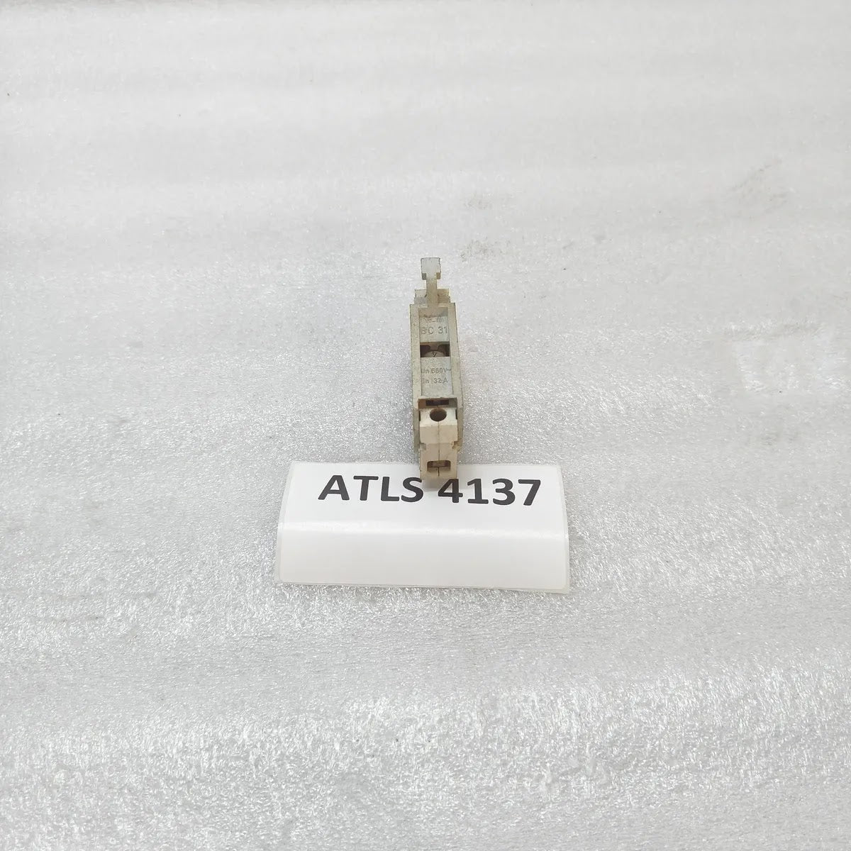 BC31 Cylindrical Fuse Holder 1-Pole 32A 660V