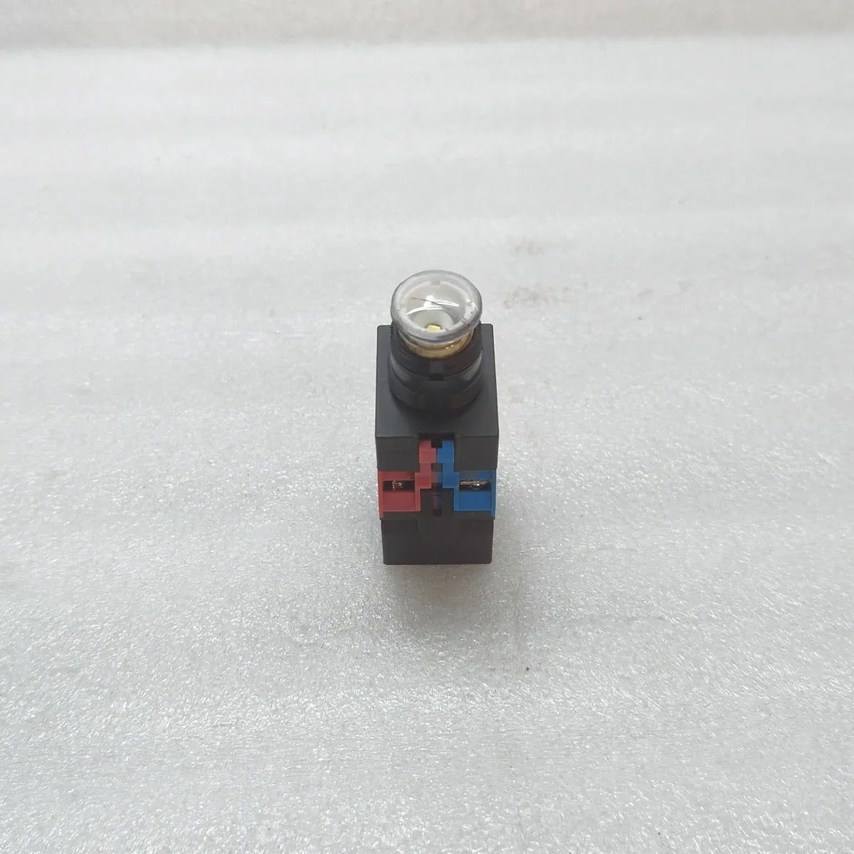IDEC ALQW Illuminated Pushbutton 22mm 600V 10A