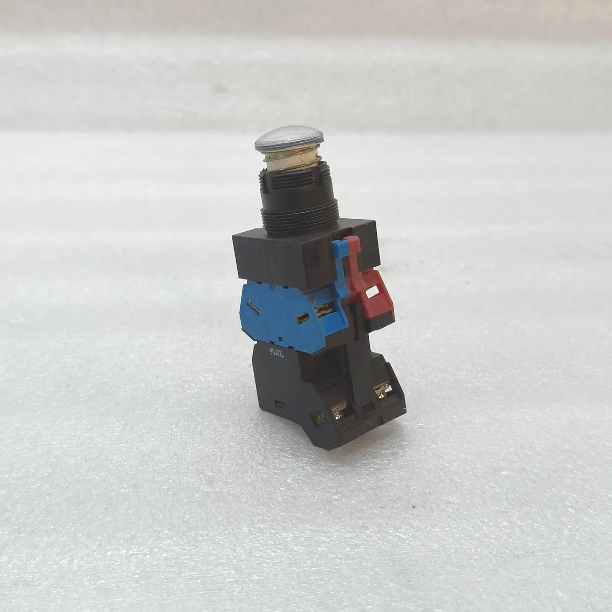 IDEC ALQW Illuminated Pushbutton 22mm 600V 10A