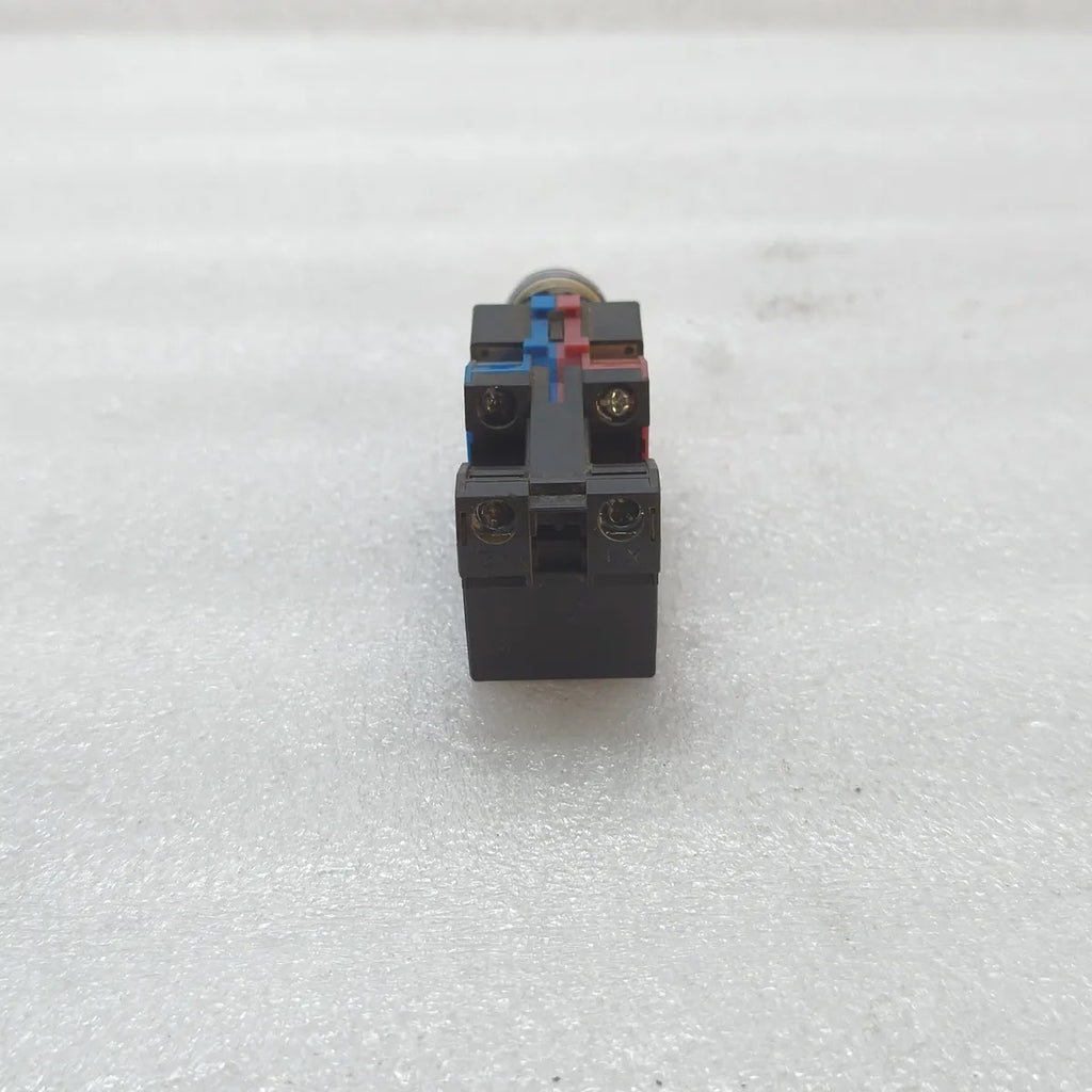 IDEC ALQW Illuminated Pushbutton 22mm 600V 10A