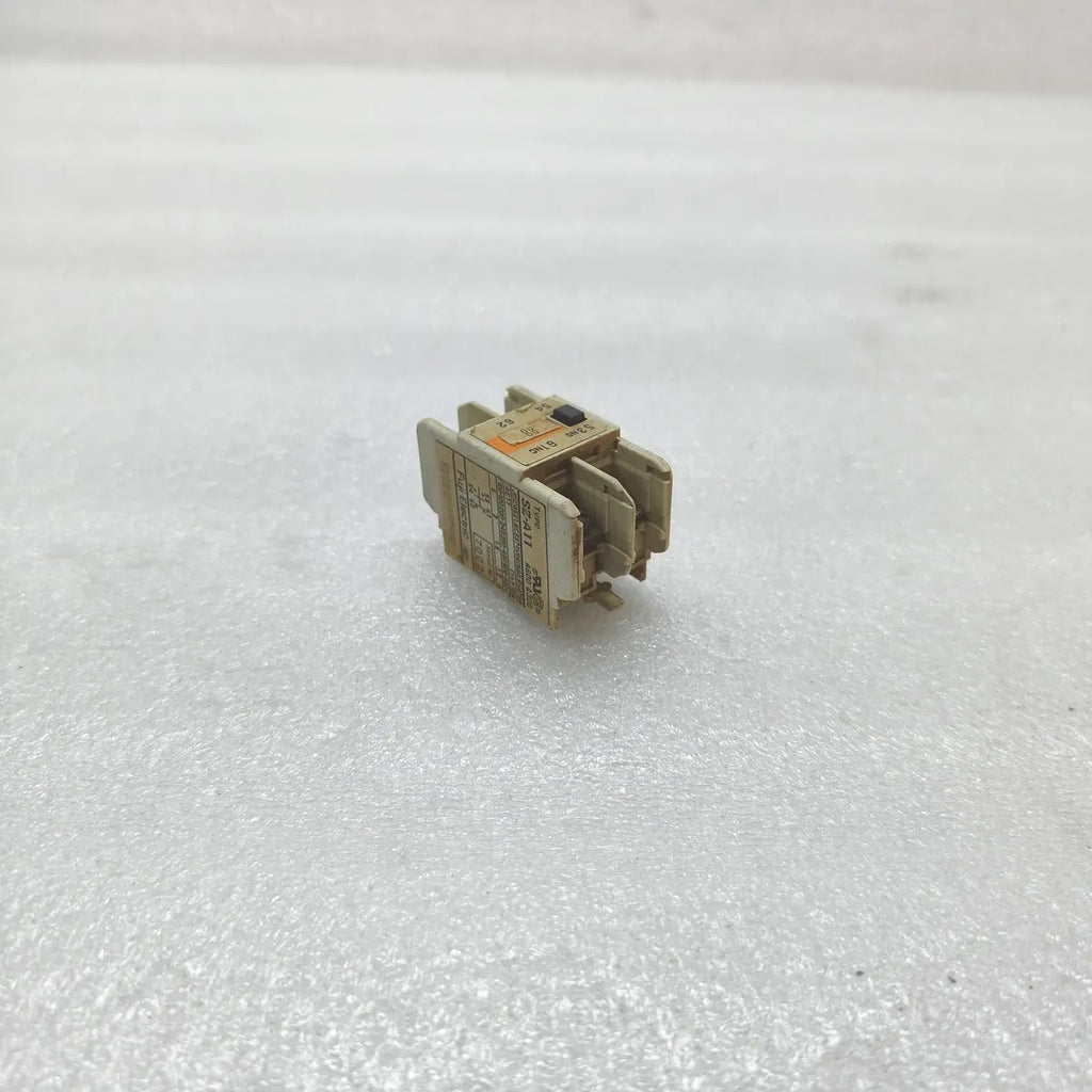 FUJI ELECTRIC SZ-A11 Auxiliary Contact Block 1NO 1NC 10A