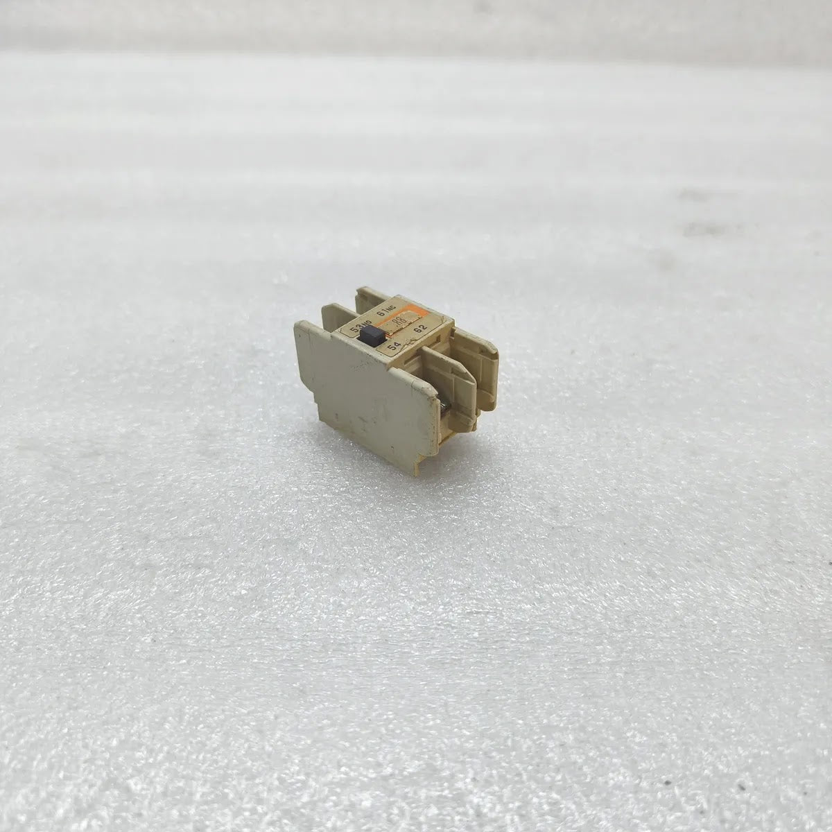 FUJI ELECTRIC SZ-A11 Auxiliary Contact Block 1NO 1NC 10A
