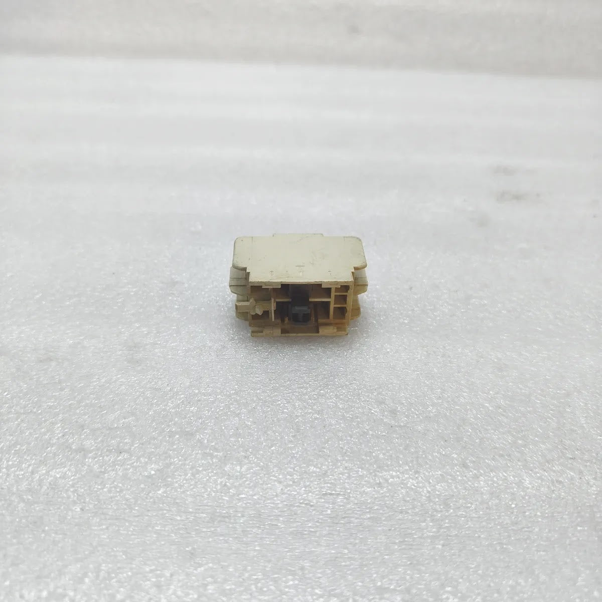 FUJI ELECTRIC SZ-A11 Auxiliary Contact Block 1NO 1NC 10A