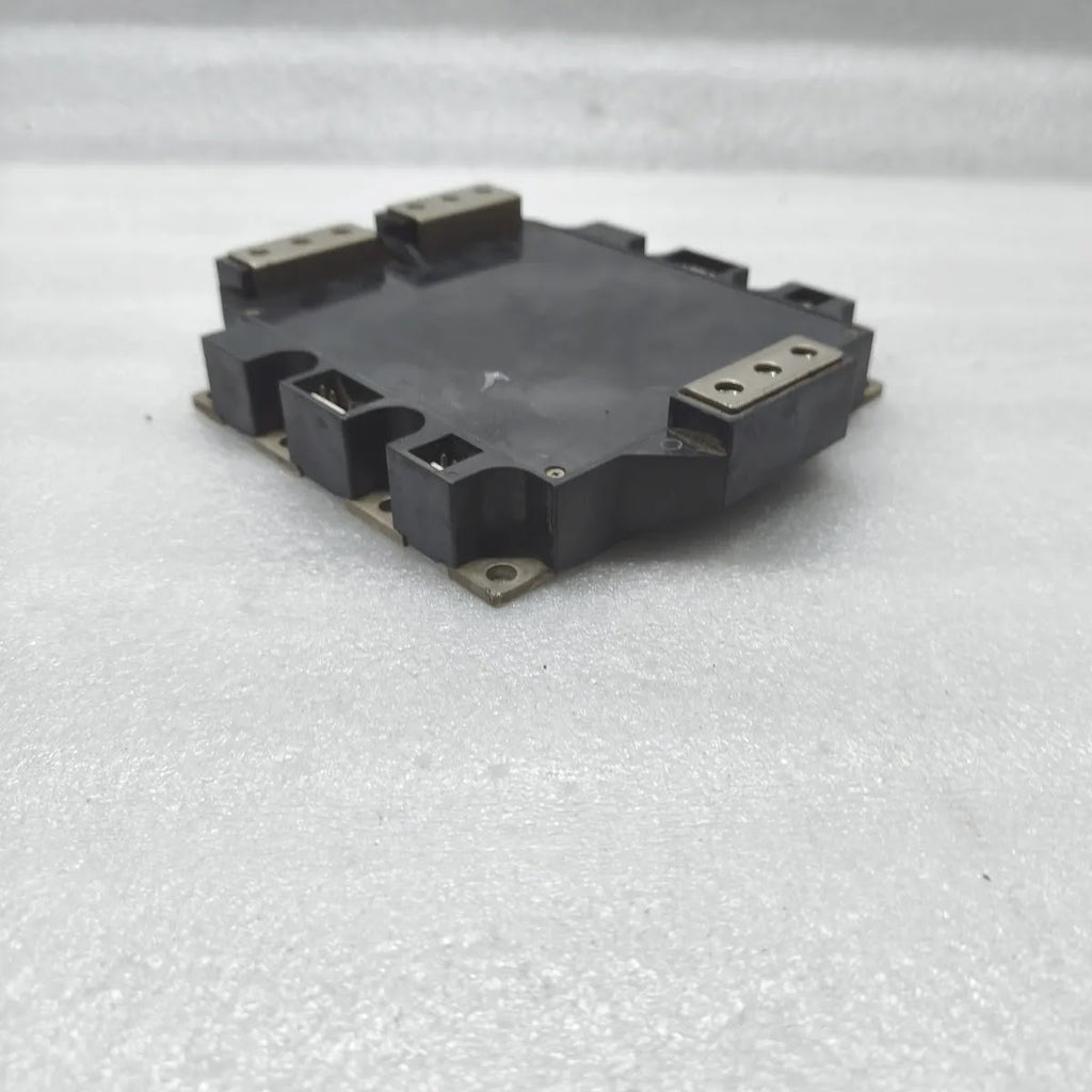 MITSUBISHI CM900DU-24NF IGBT Module Dual Half-Bridge 1200V 900A