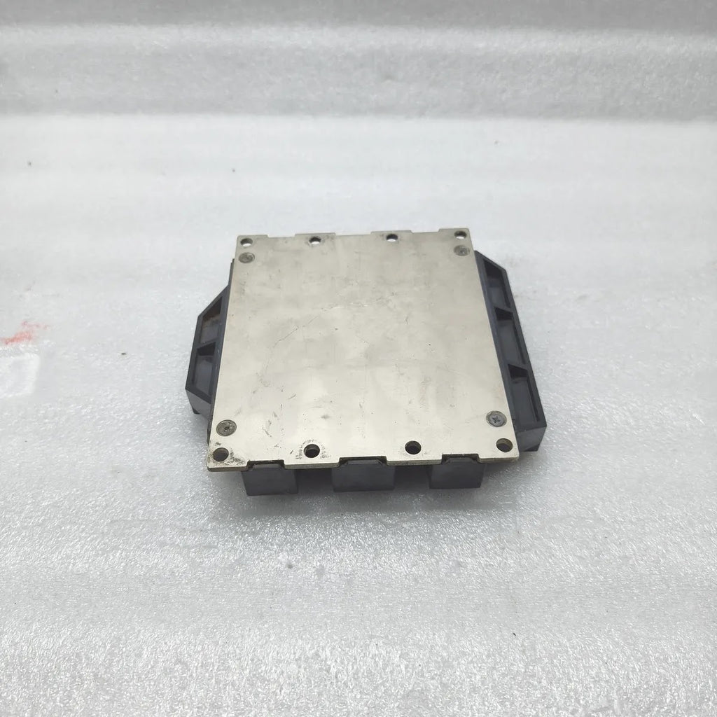 MITSUBISHI CM900DU-24NF IGBT Module Dual Half-Bridge 1200V 900A