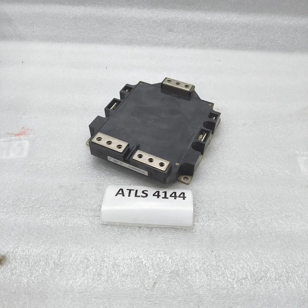 MITSUBISHI CM900DU-24NF IGBT Module Dual Half-Bridge 1200V 900A