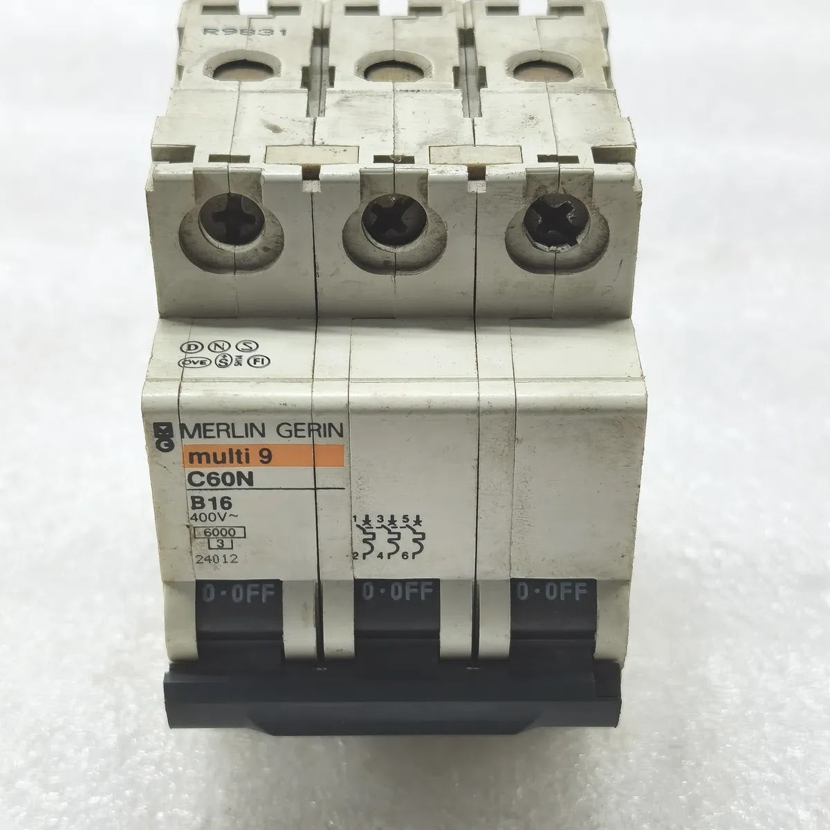 MERLIN GERIN 24012 C60N Miniature Circuit Breaker 3P B16 400V