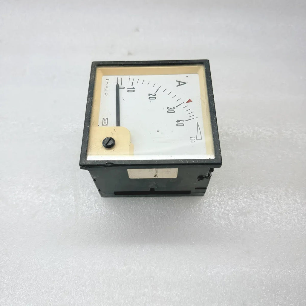 DEIF 59468-48 Moving Iron Ammeter 0-40A/80A