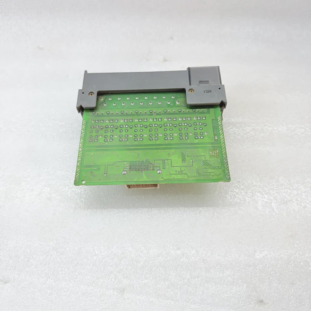 A Bradley 1746-OB16 SLC 500 DC Output Module 16-Point 10-50VDC