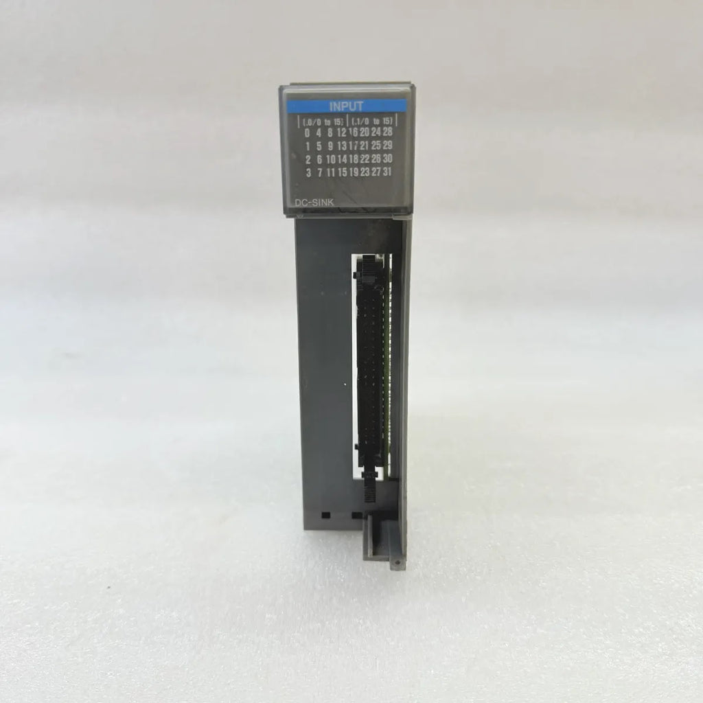 A Bradley 1746-IB32 SLC500 DC Input Module 32-Point 15-30V DC