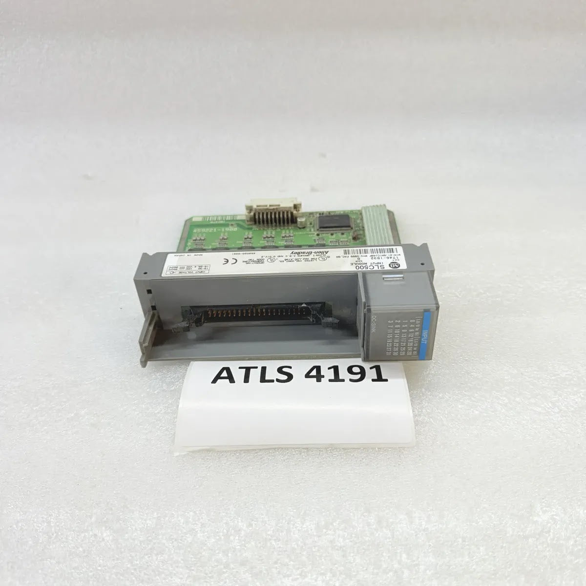 A Bradley 1746-IB32 SLC500 DC Input Module 32-Point 15-30V DC