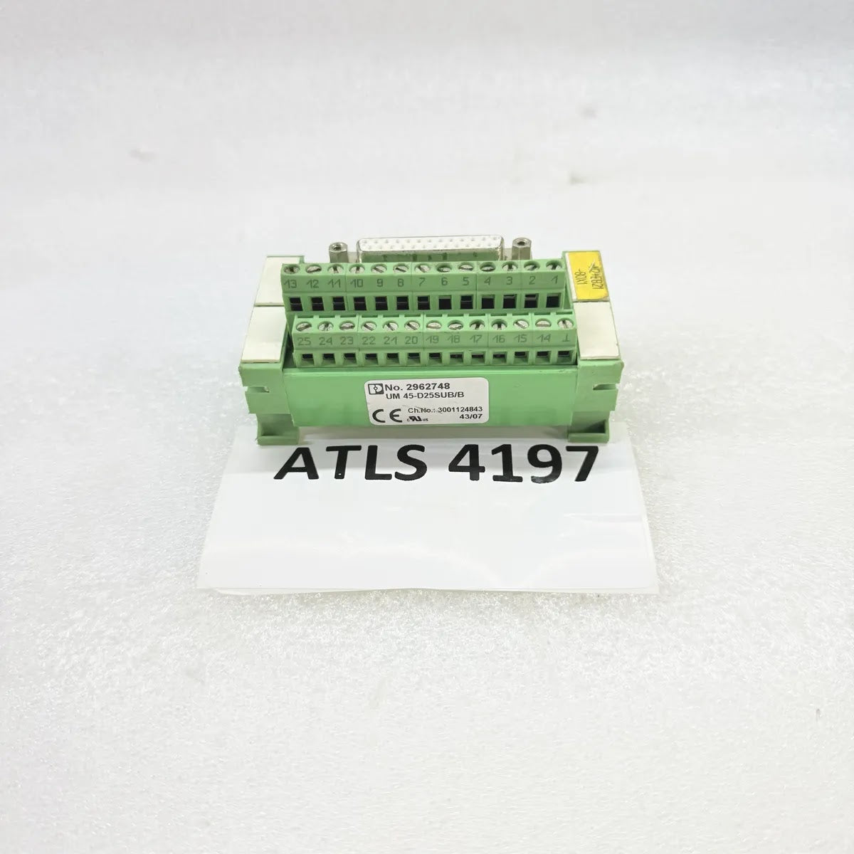 PHOENIX CONTACT 2962748 UM 45-D25SUB/B Termination Board 25-Pos D-Sub