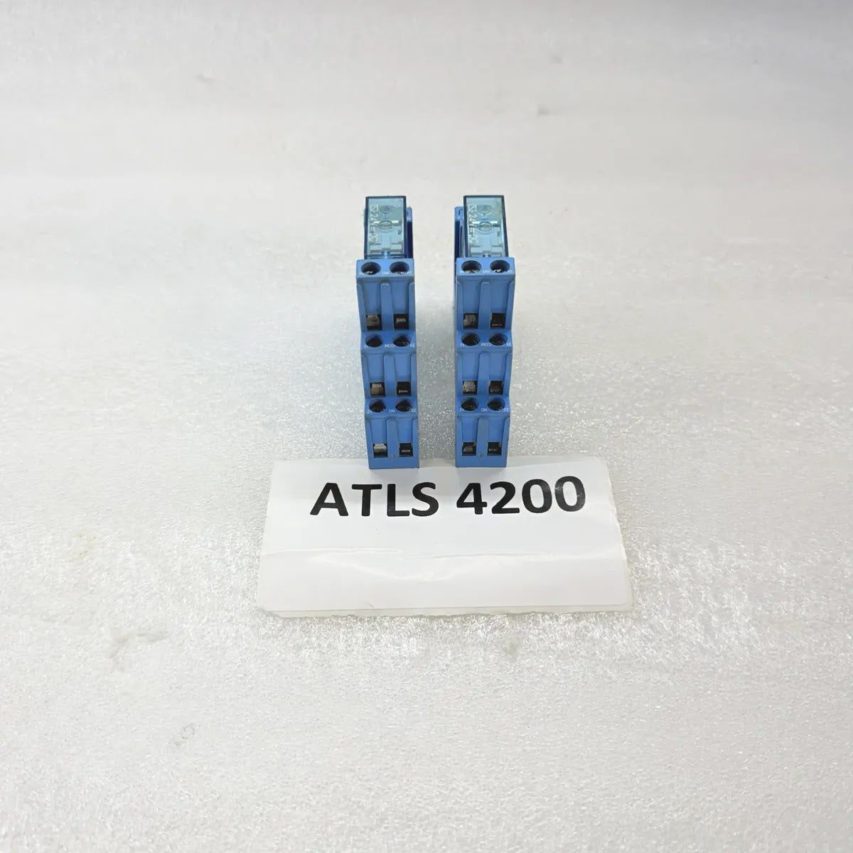 FINDER 44.52 + 95.95.1 Relay and Socket 24VDC 6A
