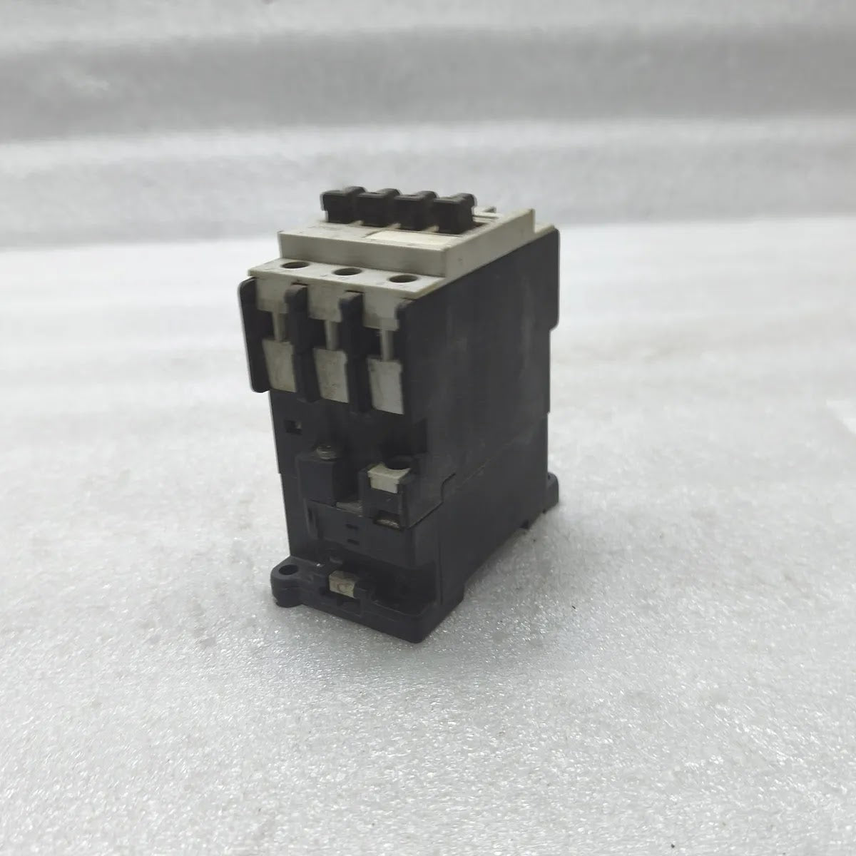 SIEMENS 3TF3200-0A Power Contactor 3P 16A AC-3 415V