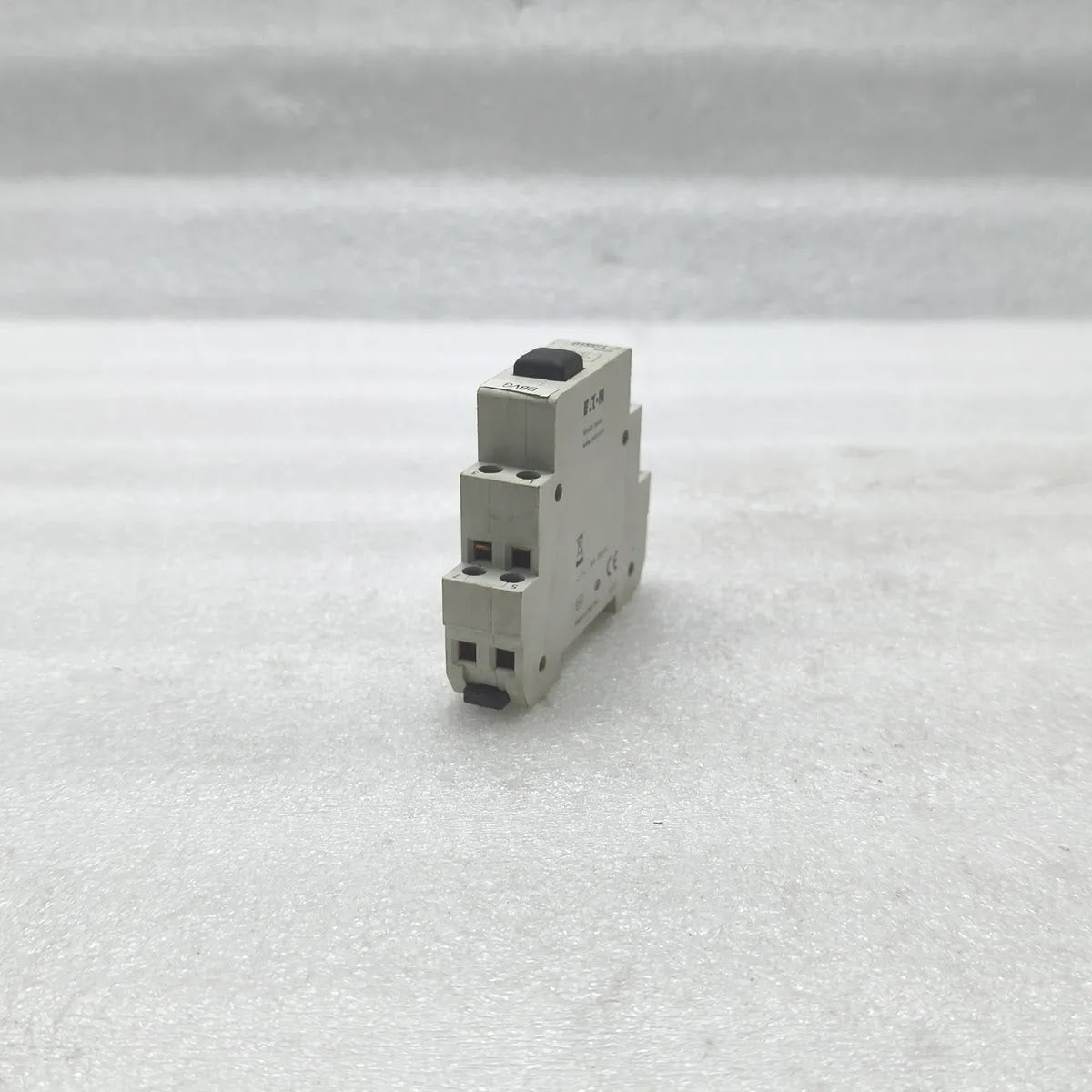 EATON Z-T/3S1O Pushbutton Switch 16A 250VAC