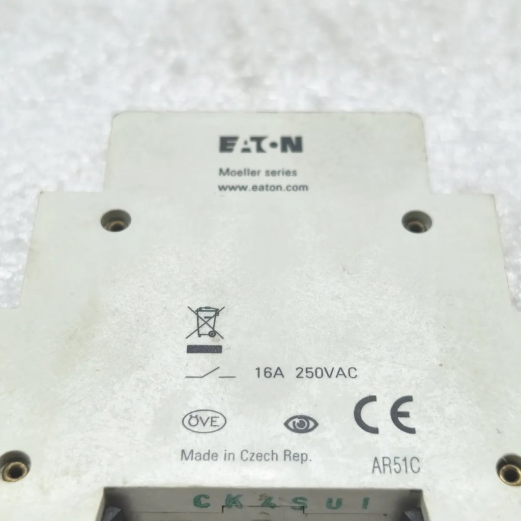 EATON Z-T/3S1O Pushbutton Switch 16A 250VAC