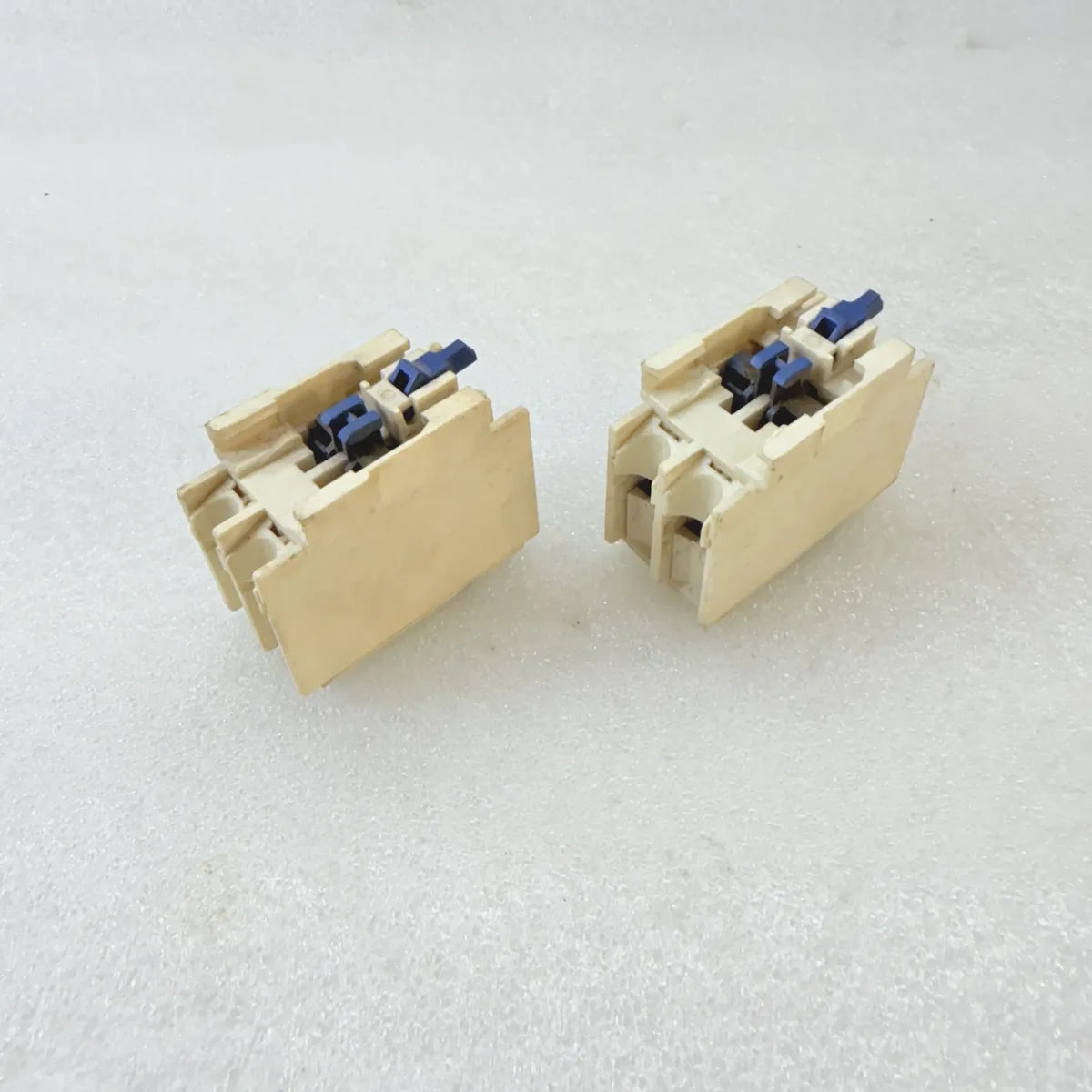 TELEMECANIQUE LADN11 Auxiliary Contact Block 1NO 1NC 10A 690V