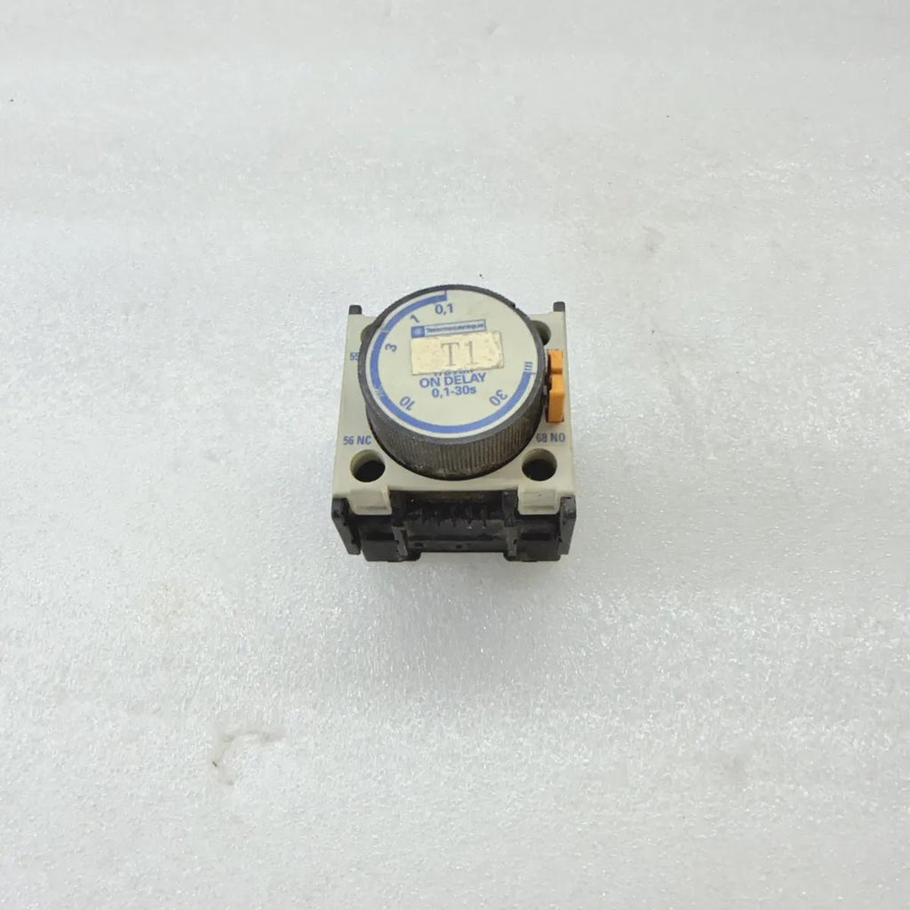 TELEMECANIQUE LA2DT2 Pneumatic On-Delay Timer Block 0.1-30s 10A ATLS4259