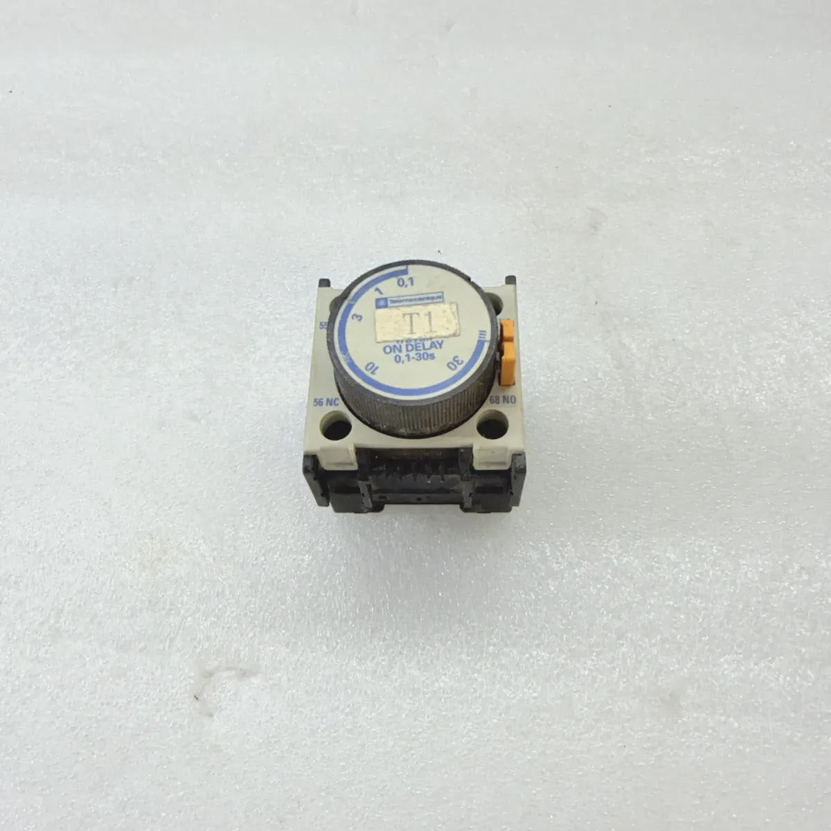 TELEMECANIQUE LA2DT2 Pneumatic On-Delay Timer Block 0.1-30s 10A ATLS4259