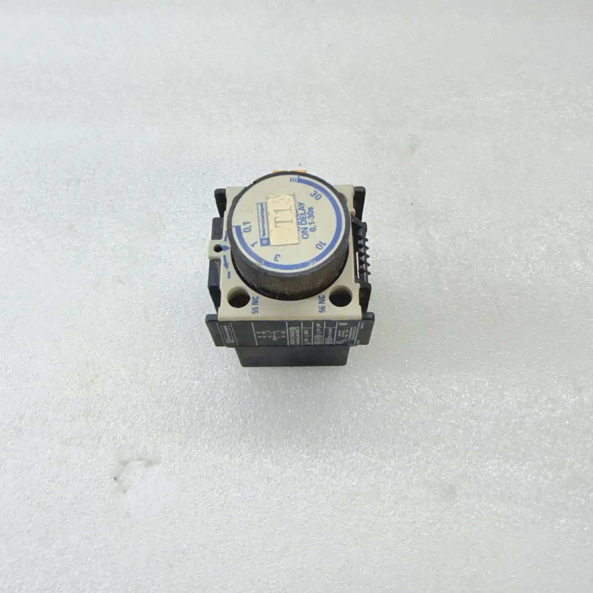 TELEMECANIQUE LA2DT2 Pneumatic On-Delay Timer Block 0.1-30s 10A ATLS4259