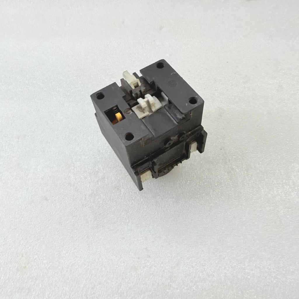 TELEMECANIQUE LA2DT2 Pneumatic On-Delay Timer Block 0.1-30s 10A ATLS4259