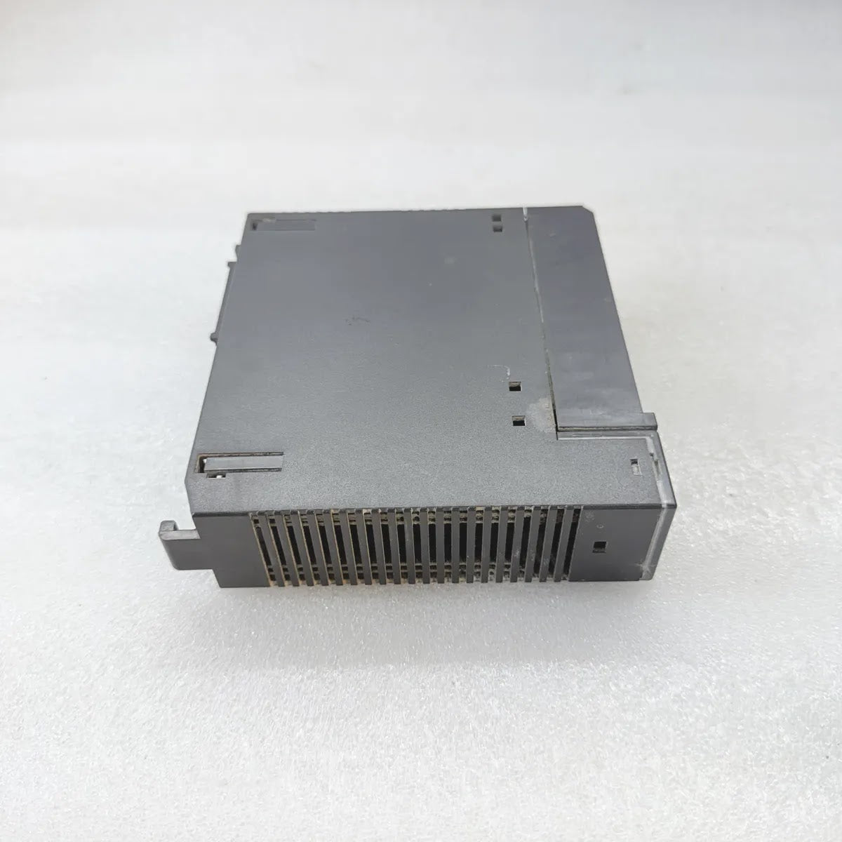 GE FANUC IC693MDL645D Discrete Input Module 24VDC 16-Point