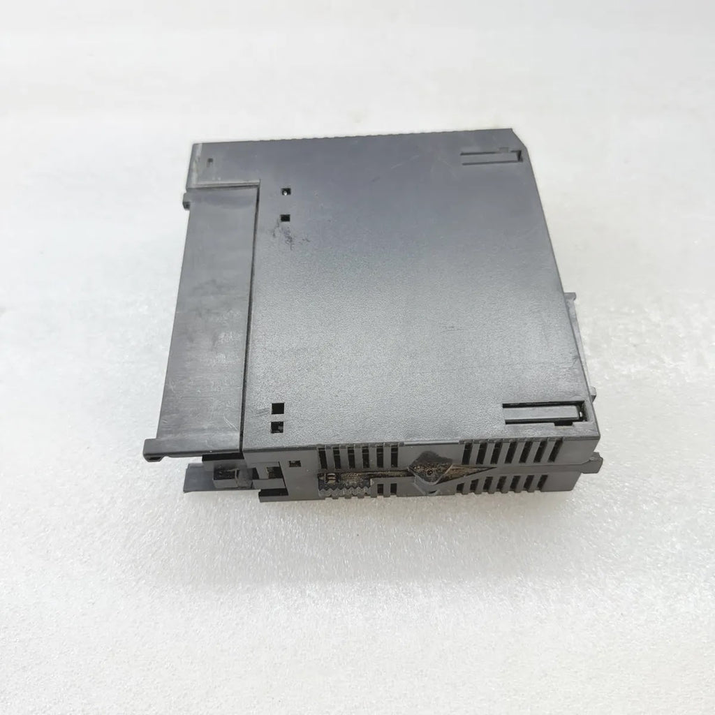 GE FANUC IC693MDL740E Output Module 16PT 12/24VDC 0.5A