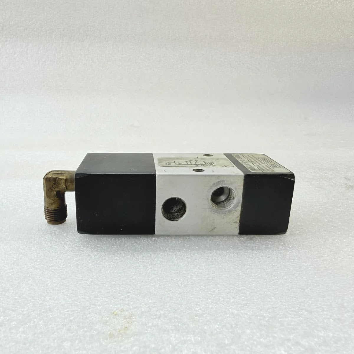 PRESSMAIR P/01662 V3-1P-1/8 Pneumatic Valve 3/2 Way 1/8"