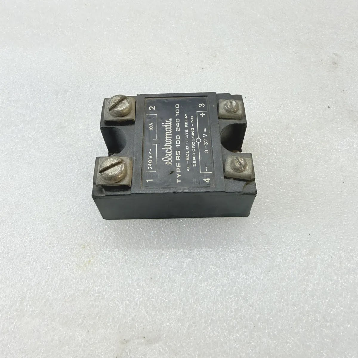 ELECTROMATIC RS 100 240 10 0 Solid State Relay 240V 10A